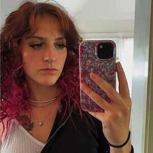 Meet your Posher, Maya